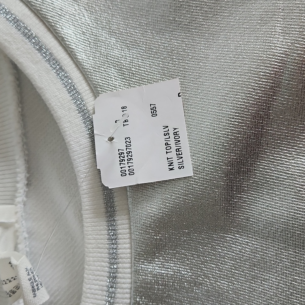 Forever 21, Woman's, Sz M, Shiny Silver, White/ Silver Neck, Cuffs & Bottom - Picture 7 of 8